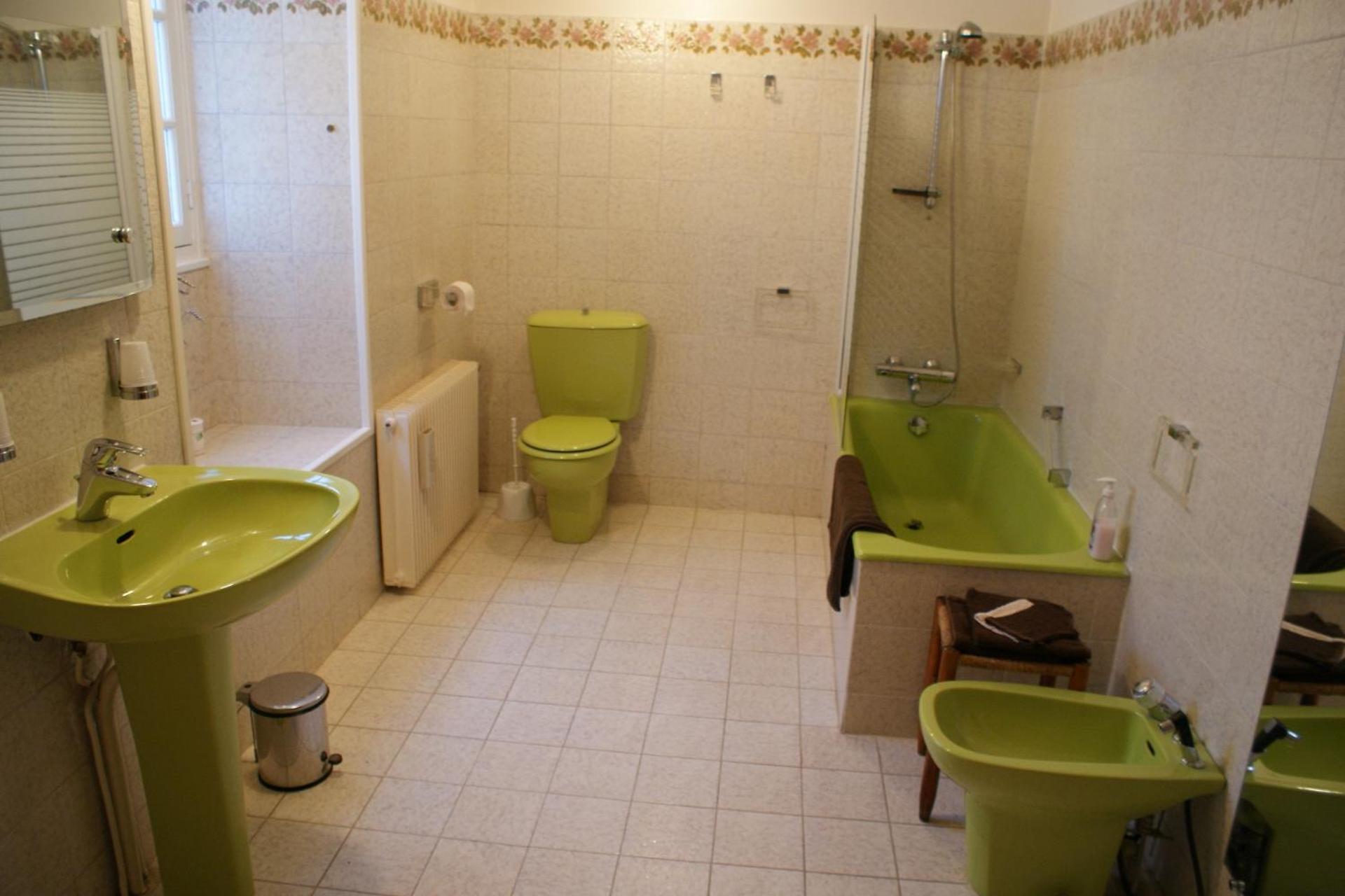 Le Puits Fortifie Salives Ngoại thất bức ảnh