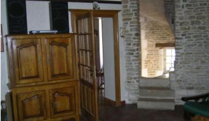 Le Puits Fortifie Salives Ngoại thất bức ảnh